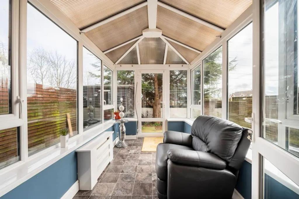 Lovely One Bedroom Flat. Apartment *