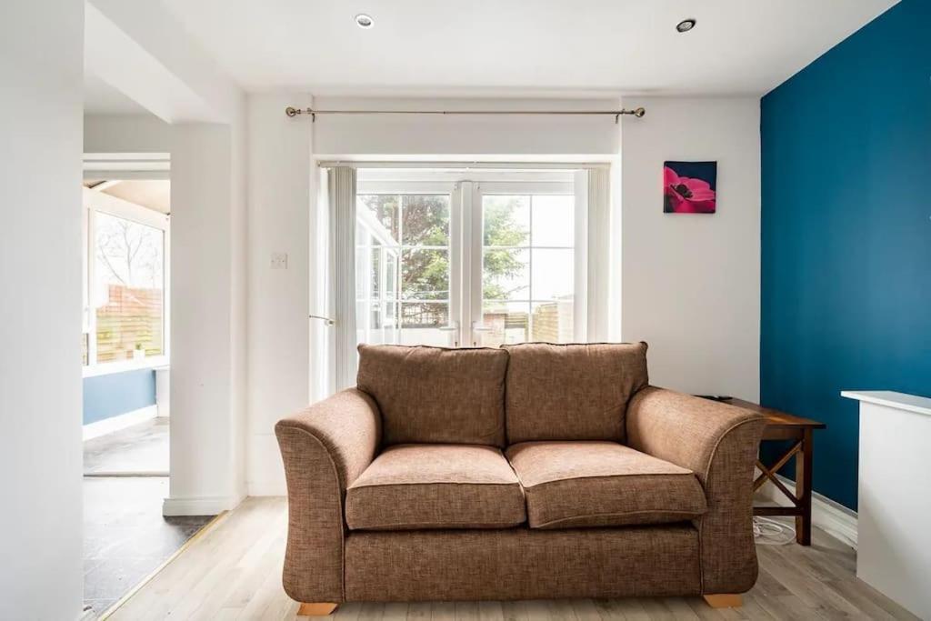 Lovely One Bedroom Flat. Apartment *